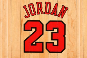 kaiyun电竞-东契奇狂砍三双助湖人击败热火，里夫斯助攻暴扣维金斯表现抢眼