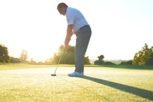 kaiyun-中国高尔夫球员许赢夺得女子中巡个人第三冠，许亚军高尔夫